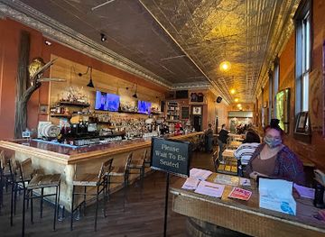 illinois/champaign/restaurant/watson-s-shack-rail