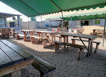 zimbabwe/chinhoyi/restaurant/lion-pride-leisure-centre