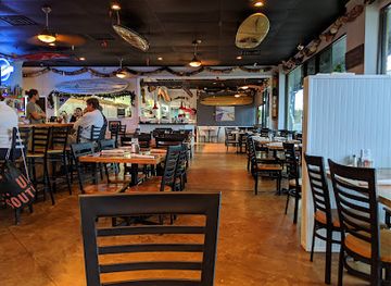 north-carolina/coastal-plain/restaurant/blue-moon-beach-grill