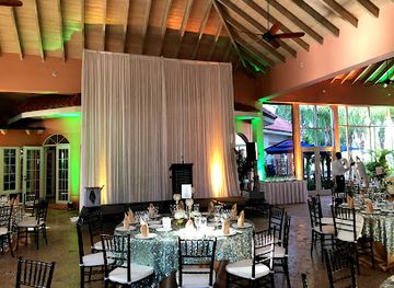 the-bahamas/acklins/restaurant/sapodilla-estate