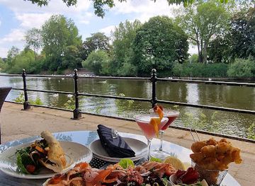 united-kingdom/worcestershire/restaurant/browns-at-the-quay