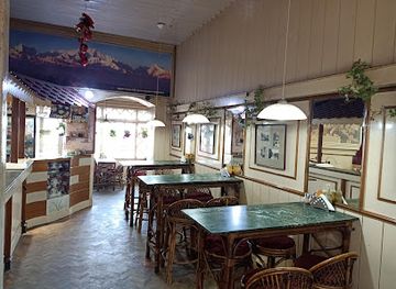 india/darjeeling/restaurant/frank-ross-cafe