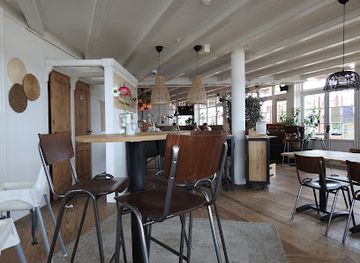 netherlands/ijsselmeer-polders/restaurant/strandbar-thuishaven