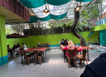 indonesia/makassar/restaurant/madaeng-grilled-chicken