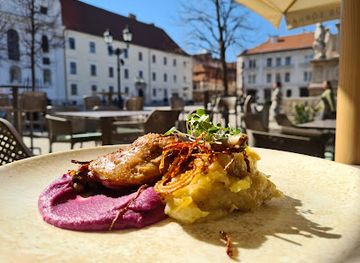 hungary/gyor/restaurant/apatur-sorhaz