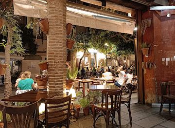 spain/seville/santa-cruz/restaurant/la-sacristia-tapas