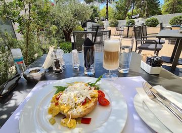 montenegro/bar-riviera/restaurant/fontana