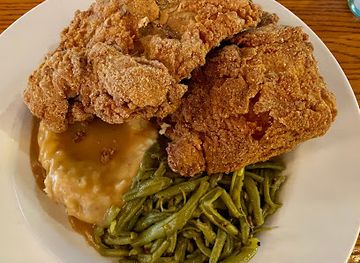 indiana/yellowwood-state-forest/restaurant/corncrib-lounge