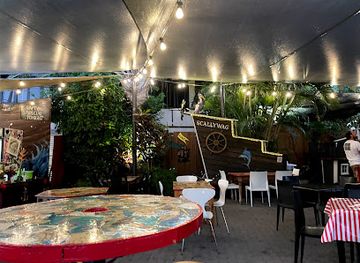 australia/magnetic-island/restaurant/scallywags