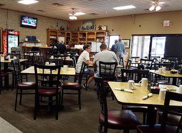 iowa/mason-city/restaurant/village-court-family-restaurant