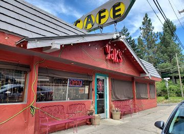 california/shasta-cascade/restaurant/yaks-on-the-5