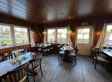 germany/mecklenburg/restaurant/gaststatte-regattahaus