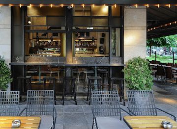 greece/thessaloniki/navarinou-square/restaurant/local-thessaloniki