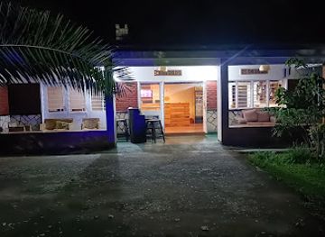 rwanda/gisenyi/restaurant/colibri-guesthouse-gisenyi