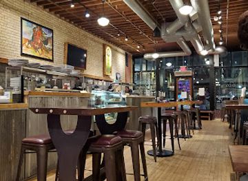 north-dakota/fargo/downtown-fargo/restaurant/teddy-s-eatery-and-back-alley-bar