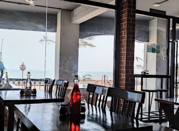 india/pondicherry/promenade-beach/restaurant/sicilys
