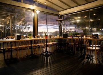 australia/mid-west/restaurant/the-birdhouse