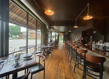 wisconsin/western-uplands/restaurant/wild-roots-restaurant