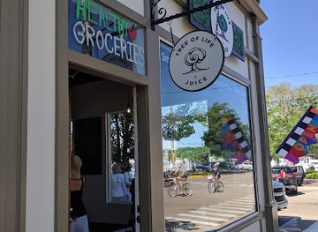 michigan/saugatuck/restaurant/tree-of-life-juice