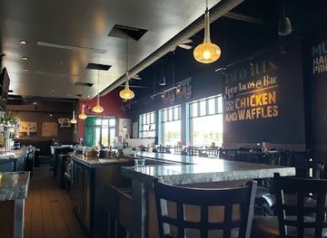 ohio/canton/restaurant/table-six-kitchen-bar