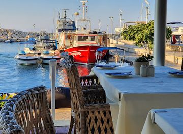 cyprus/latchi-beach/restaurant/molos-restaurant