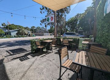 south-carolina/folly-beach/restaurant/alfredo-s-on-folly