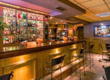 liberia/kakata/restaurant/perculiar-bar-and-lounge