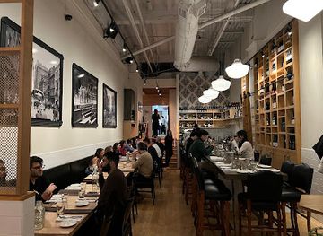 canada/toronto/restaurant/richmond-station