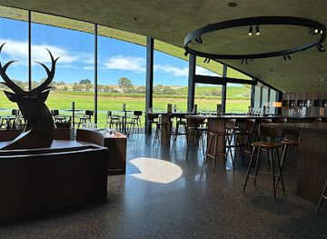 australia/yarra-valley/restaurant/hubert-estate