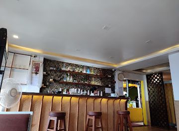 india/sikkim/restaurant/the-yellow-cabin