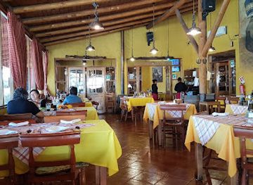 chile/norte-chico/restaurant/restaurant-juan-y-medio