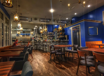 mississippi/starkville/restaurant/commodore-bob-s-yacht-club