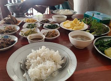 myanmar-burma/hpa-an/restaurant/daisy-myanmar-food