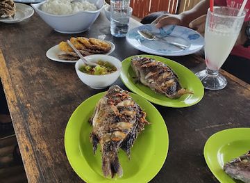 indonesia/north-sulawesi/restaurant/restaurant-pemandangan-baru-danau-tondano