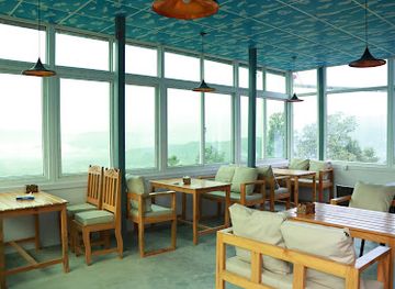 nepal/rolwaling-valley/restaurant/lofura-domehill-restaurant-kalij-farm