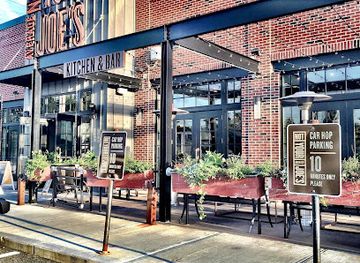 rhode-island/warwick/restaurant/not-your-average-joe-s-warwick