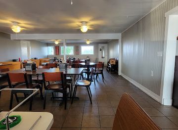 virginia/chincoteague-island/restaurant/famous-pizza-sub-shop