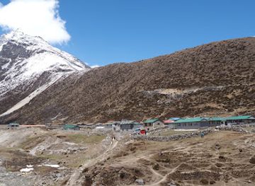 nepal/sagarmatha-zone/restaurant/kulung-hotel