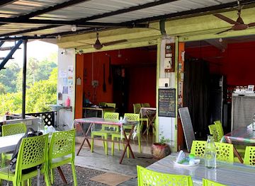 india/pondicherry/auroville/restaurant/bamboo-shoots-restaurant