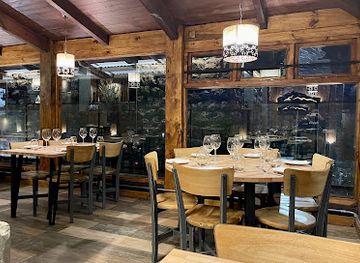 argentina/patagonia/restaurant/refugio-viejo