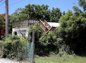 saint-kitts-and-nevis/saddle-hill/restaurant/happy-endings-restaurant-and-cocktail-lounge