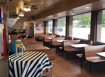 utah/richfield/restaurant/sandi-s-drive-inn