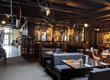 canada/saskatoon/restaurant/earls-kitchen-bar