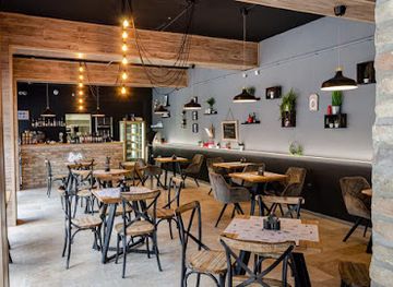 hungary/tatabanya/restaurant/spejz