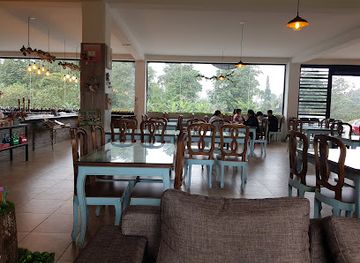 ecuador/santo-domingo-de-los-tsachilas-region/restaurant/un-poquito-mas