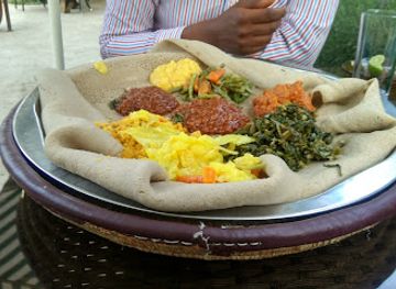 ethiopia/gojjam/restaurant/dashen-traditional-restaurant