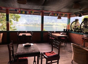 indonesia/sumatra/restaurant/horas-restaurant