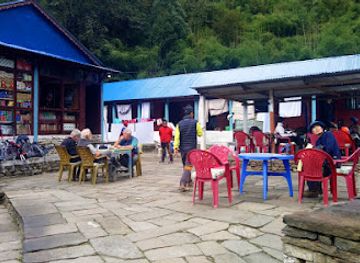 nepal/poon-hill/restaurant/bamboo-lodge-restaurant