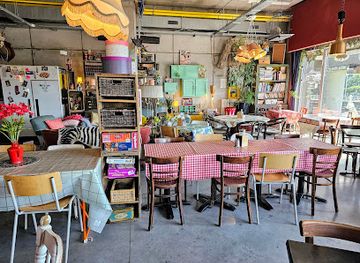 belgium/brussels/anderlecht/restaurant/la-kantine-du-canal