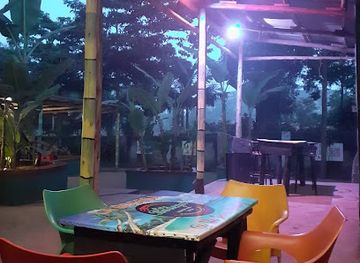 uganda/lango/restaurant/la-bodega-lounge-and-deck-pizzeria-the-swiss-cottage